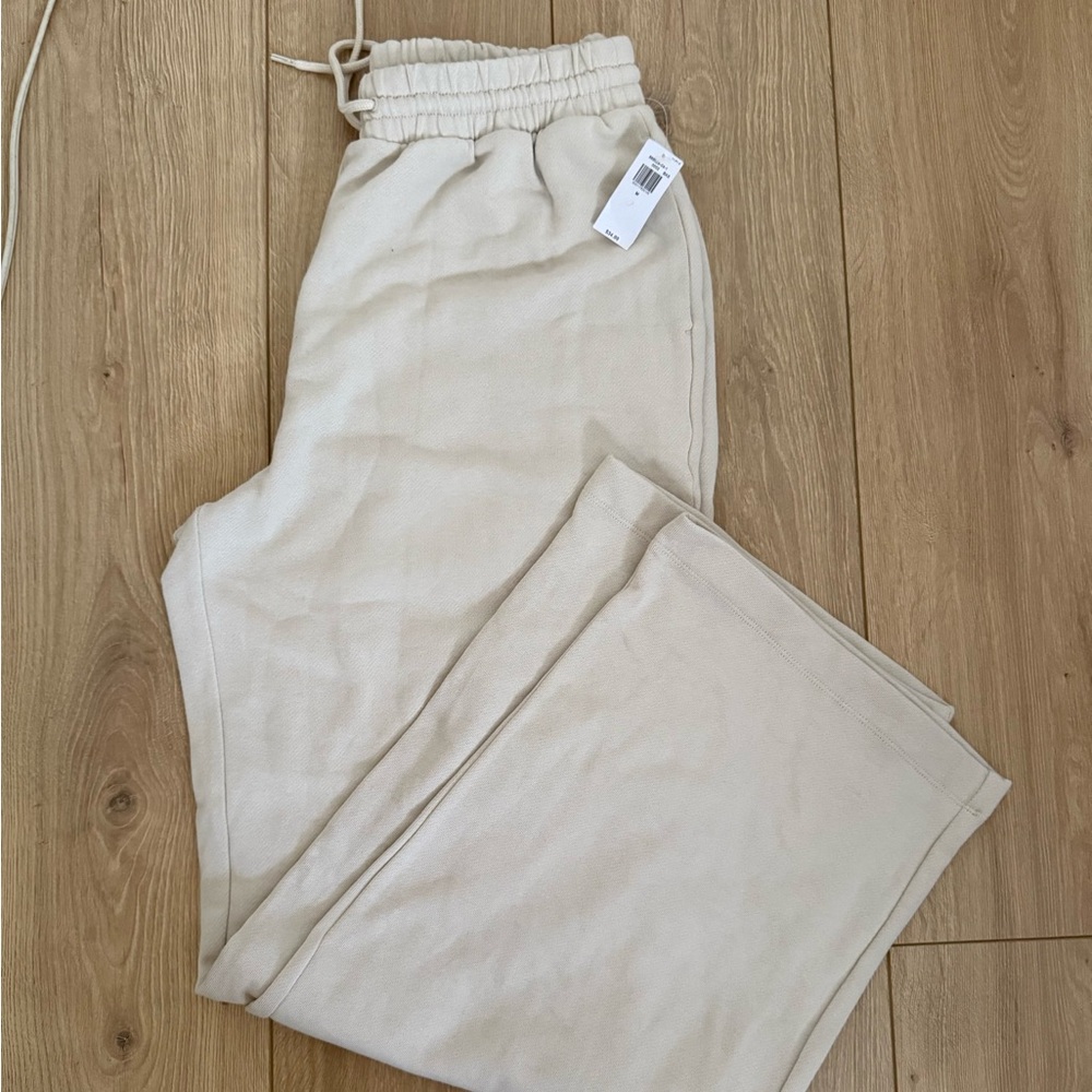 Old Navy Light Tan Jogger Pants